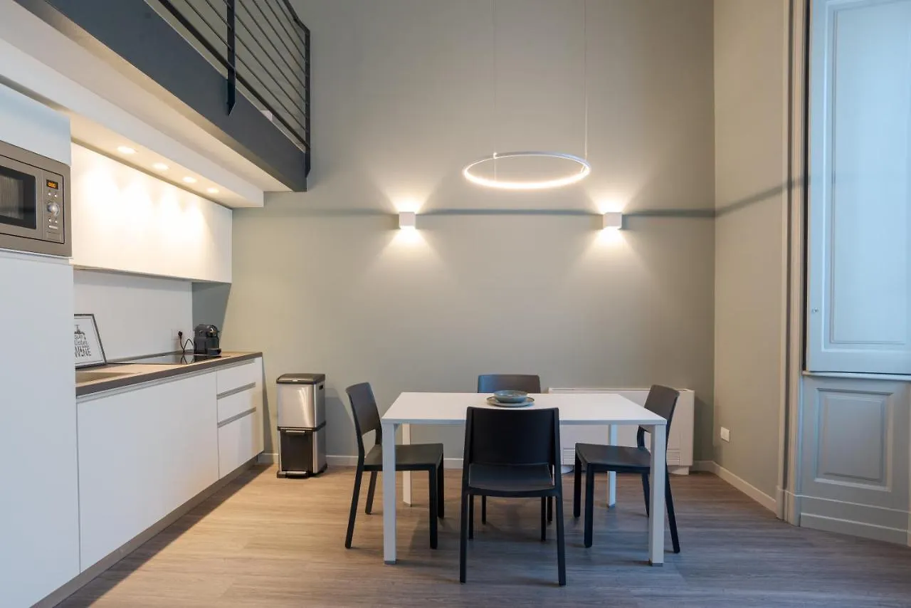 Apartment Suite Broletto - By Myhomeincomo