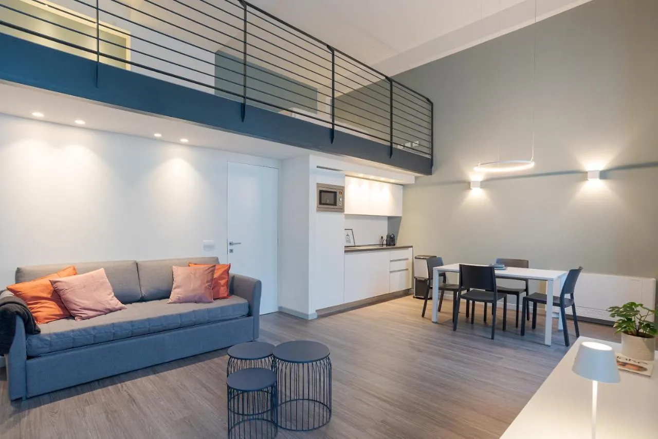Suite Broletto - By Myhomeincomo Apartment