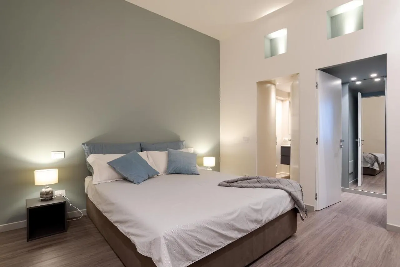 Apartment Suite Broletto - By Myhomeincomo Italy