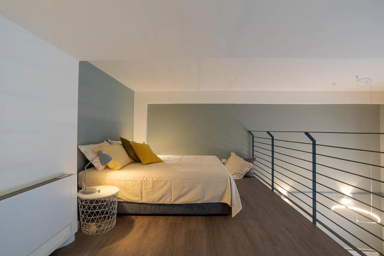 Apartment Suite Broletto - By Myhomeincomo