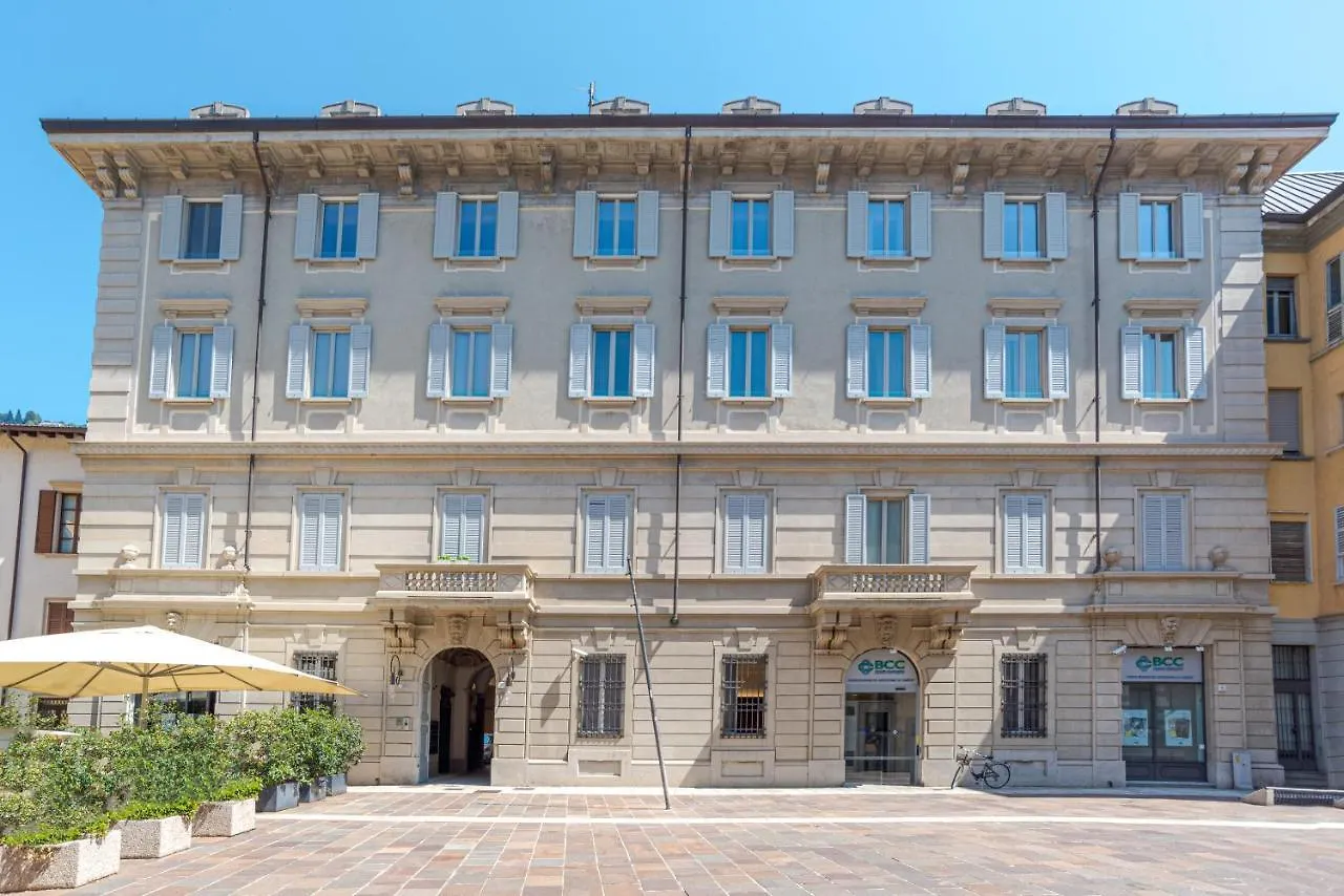 Suite Broletto - By Myhomeincomo