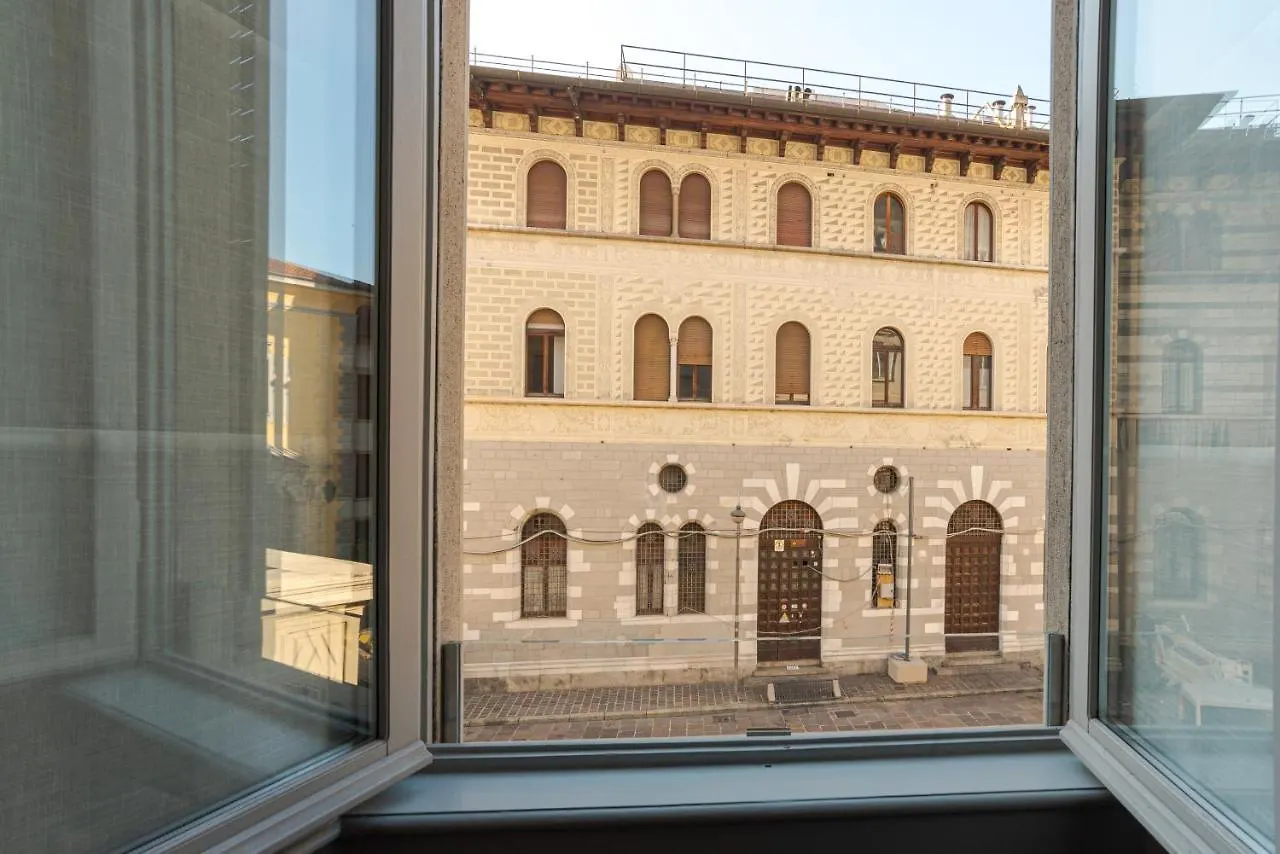 Suite Broletto - By Myhomeincomo Apartment