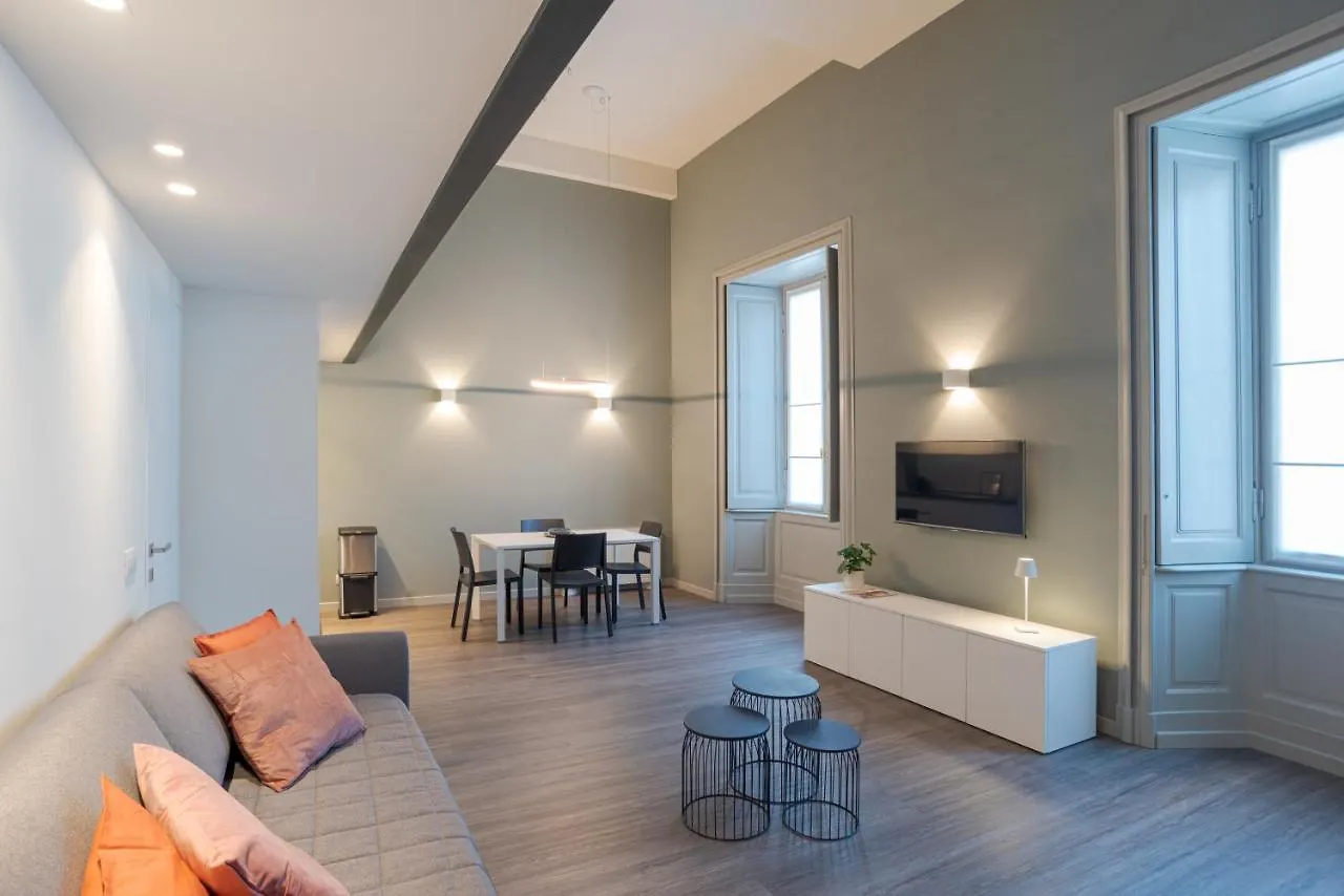 Apartment Suite Broletto - By Myhomeincomo Italy